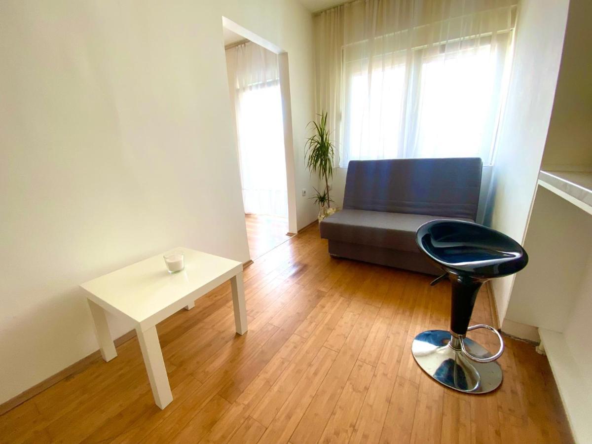 Town Place Mili Beograd Bagian luar foto